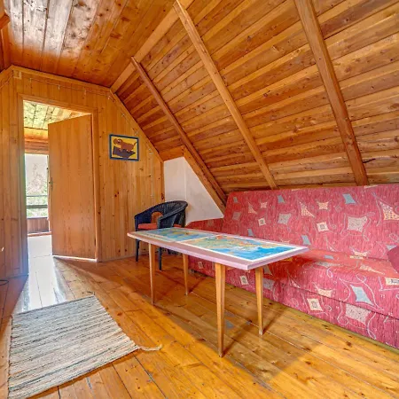 Semesterbostad Hatale By Interhome